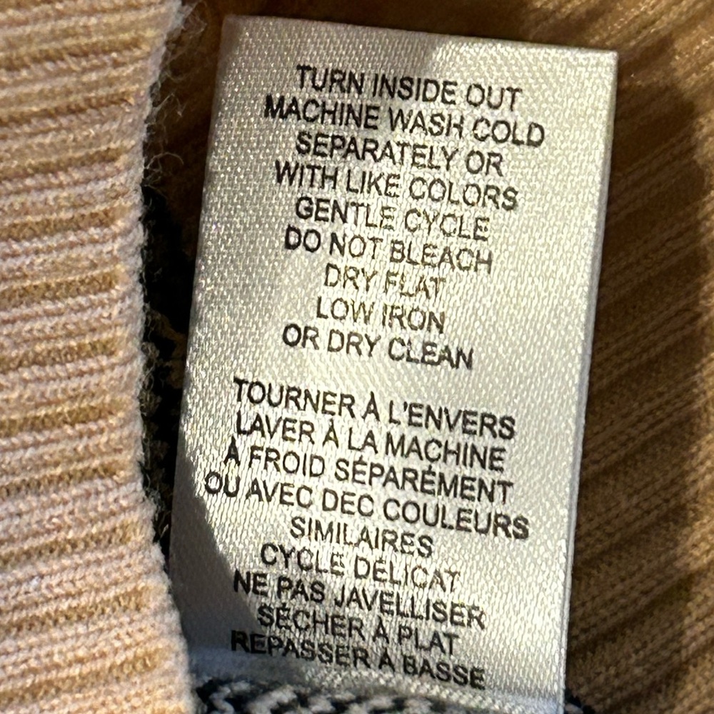 T Tahari Cassic Crewneck Camel Sweater Black Diamond Detail Relaxed Women L NEW - Picture 14 of 16